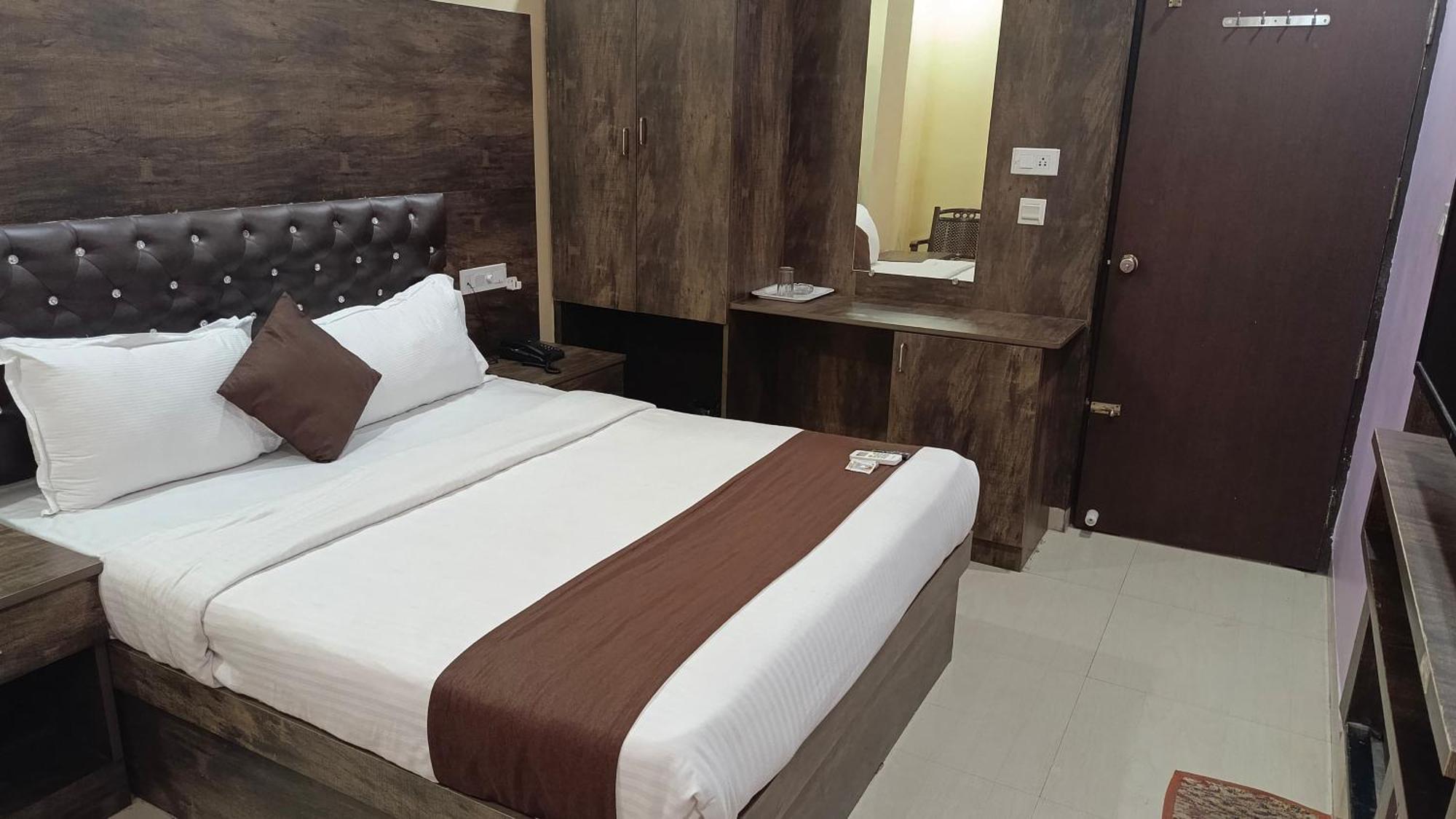 Pph Royal Gs Comforts Opp Mall Of Asia Бангалор Экстерьер фото