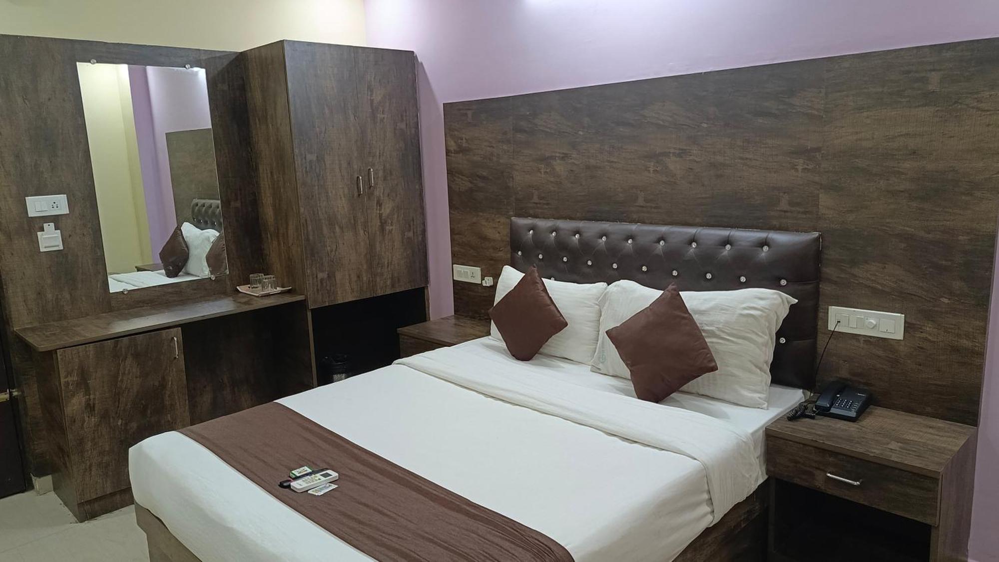 Pph Royal Gs Comforts Opp Mall Of Asia Бангалор Экстерьер фото